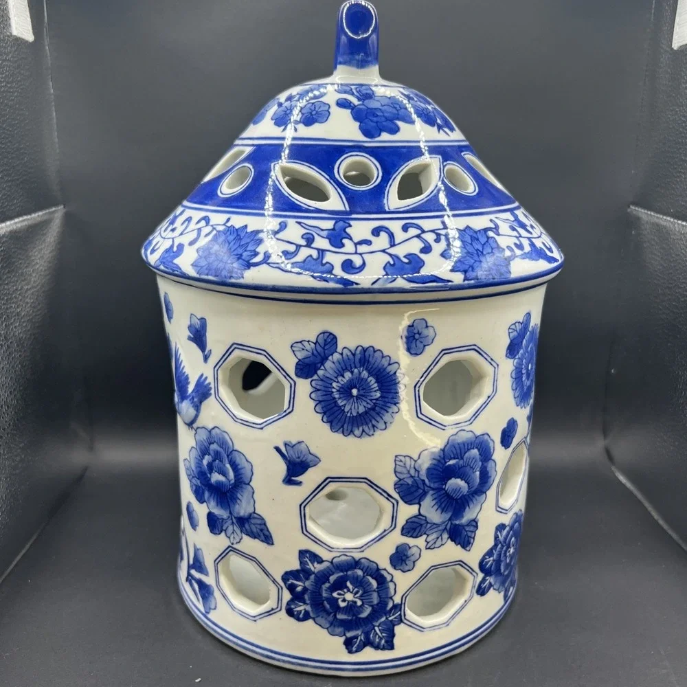 Vintage Blue & White Porcelain Birdhouse Lantern Candle Holder Chinoiserie 12